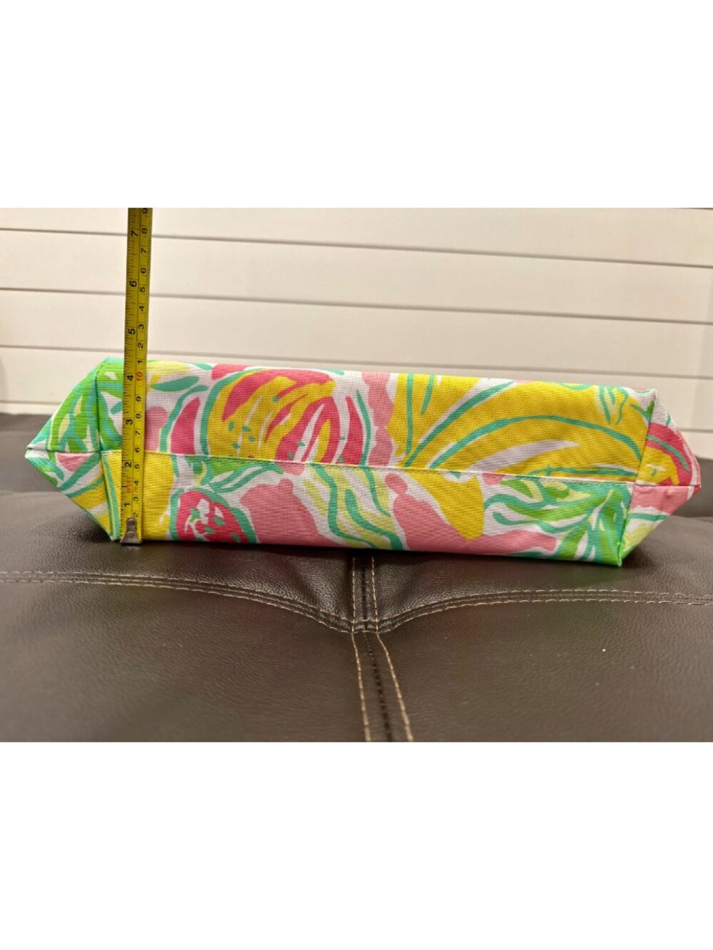 Lilly Pulitzer for Estée Lauder Tropical Fruit Floral Tote Bag - Picture 9 of 9